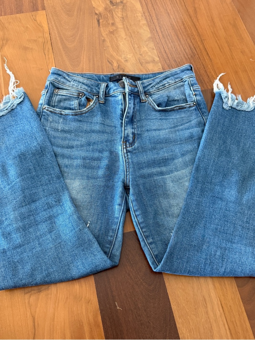 Classic Mid-Blue High-Rise Flare Jeans with Frayed Hem